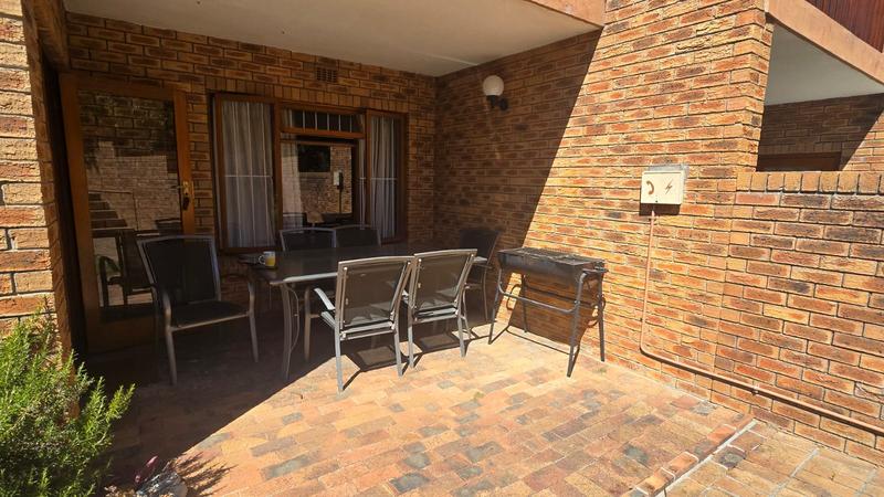 3 Bedroom Property for Sale in Die Wingerd Western Cape